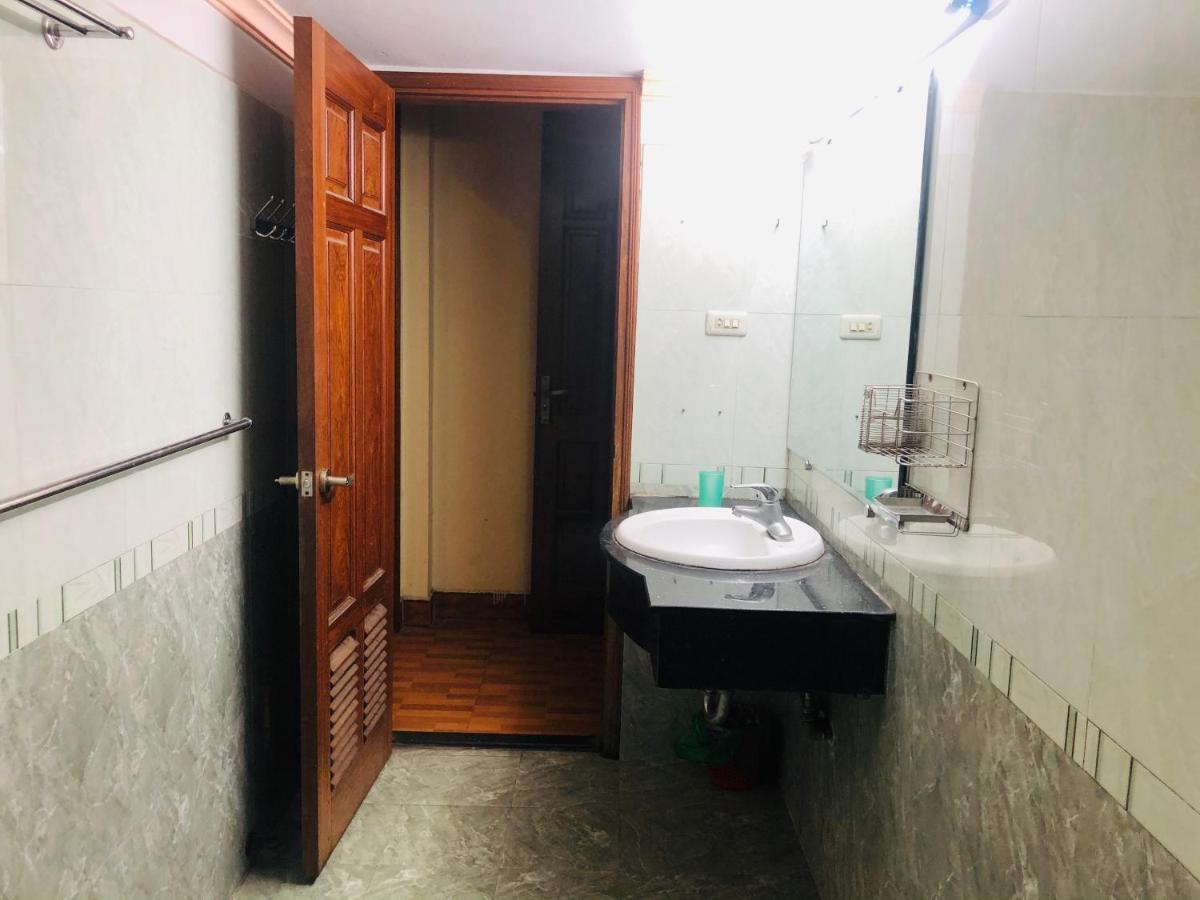 Oyo 1119 Sac Mau Motel Hanoi Exteriör bild